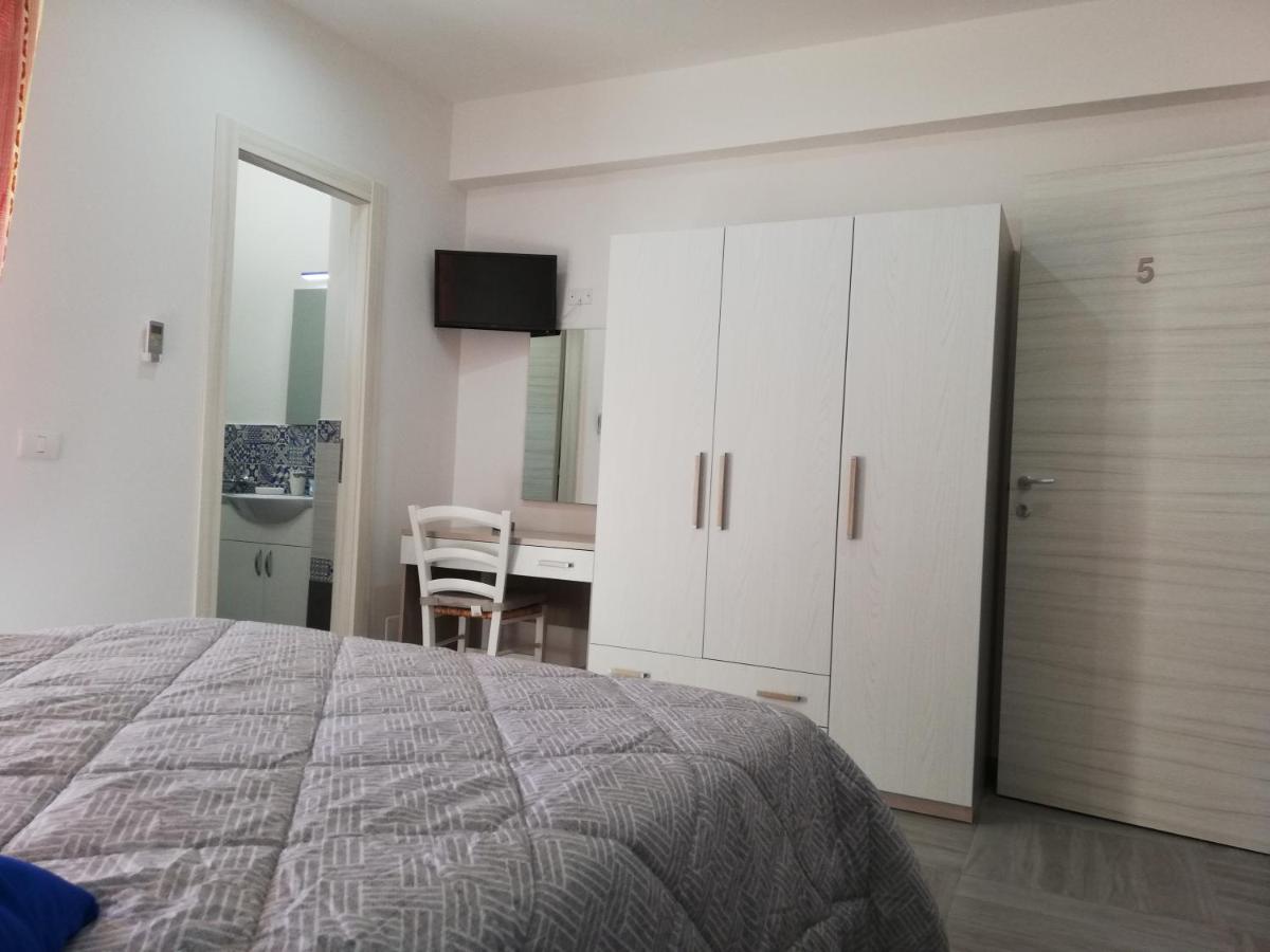 B&B Villa Arena Zingarello Buitenkant foto